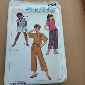 Simplicity Sewing Pattern 6769 Girls Pants Shorts Tops Sizes 10-14